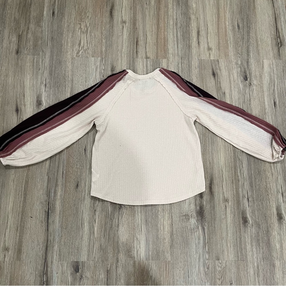 {preloved} Forever 21 Cream Bell Sleeved Top - Picture 5 of 6